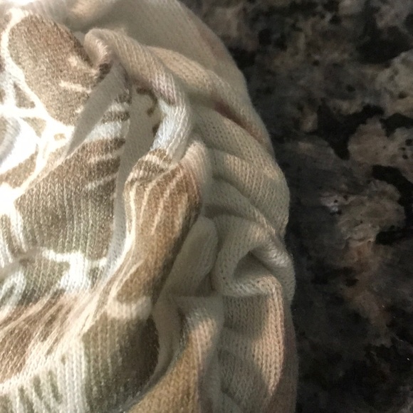 Top - Picture 3 of 3